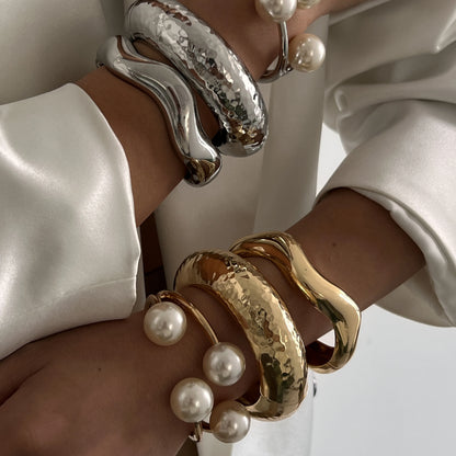 3 Style Creative Big Imitation Pearl Cuff Bracelet Women Trend 2025 Punk Heavy Metal Chunky Spring Bangle Steampunk Men