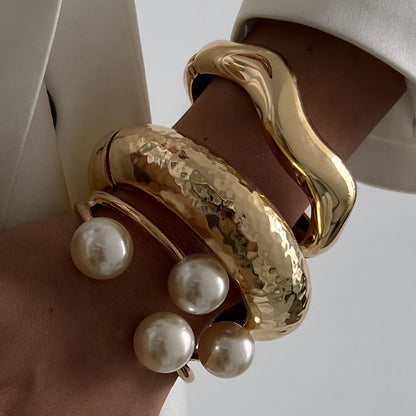 3 Style Creative Big Imitation Pearl Cuff Bracelet Women Trend 2025 Punk Heavy Metal Chunky Spring Bangle Steampunk Men